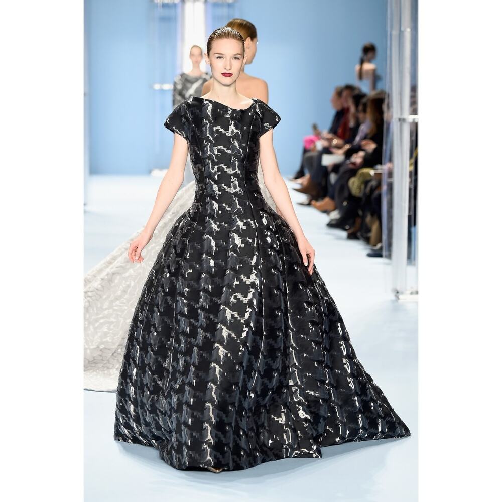 Carolina Herrera Haute Couture Gown - Red carpet - Picture 1 of 5